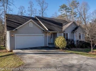 31 Rutledge Rd, Fletcher, NC 28732