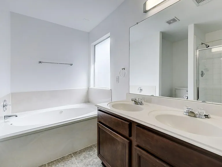 25407 Clover Ranch Dr — Photo 12