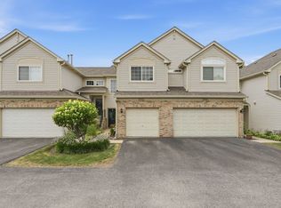 201 Nicole Dr Unit C, South Elgin, IL 60177
