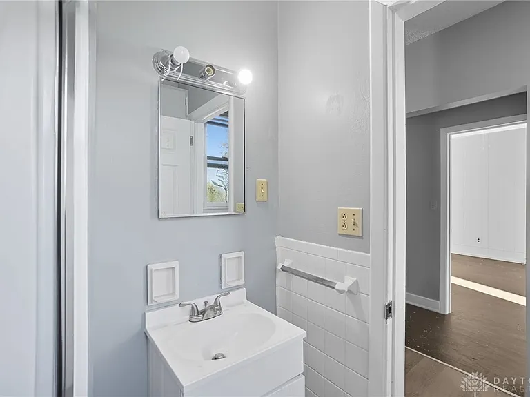 149 Boltin St — Photo 30