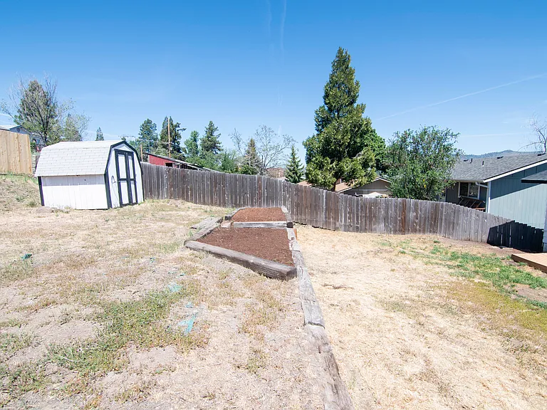 148 S Rogers Ave — Photo 34