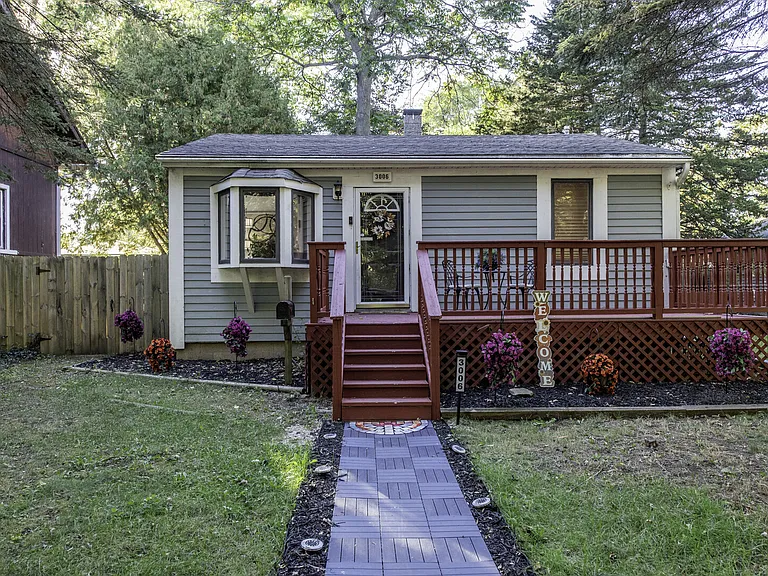 Edina Blvd — Photo 1