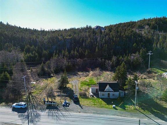 5th image of 316 Main Road
