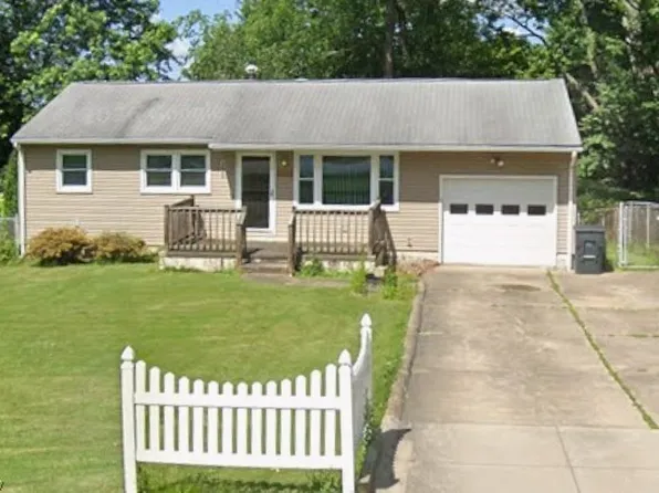 388 Durling Dr, Wadsworth, OH 44281