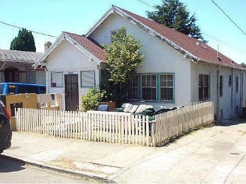 2nd image of 3041 23rd Ave