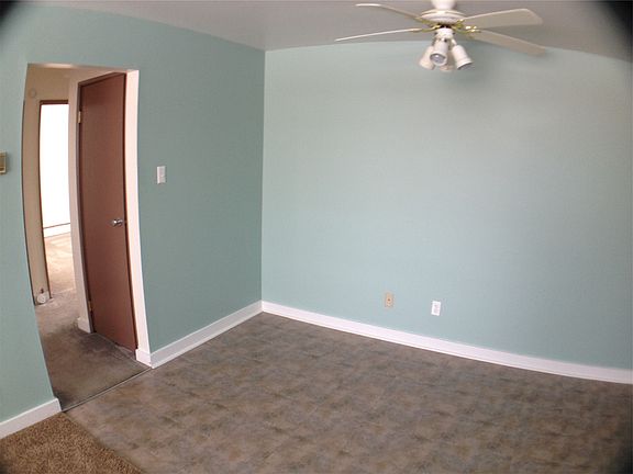 Family Room - Dining Area.