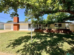 612 W 18th St, Clovis, NM 88101