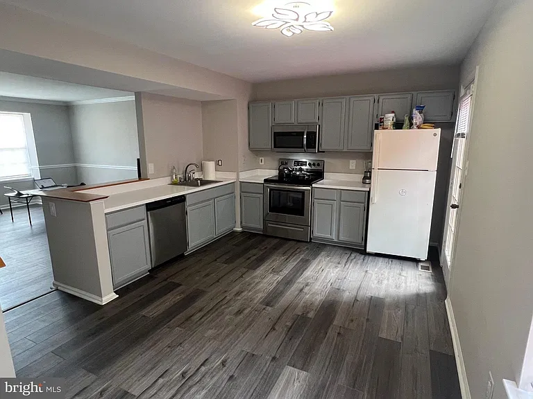 3153 Antrim Cir — Photo 5