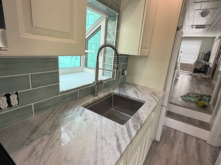 514 SW California Ave — Photo 4