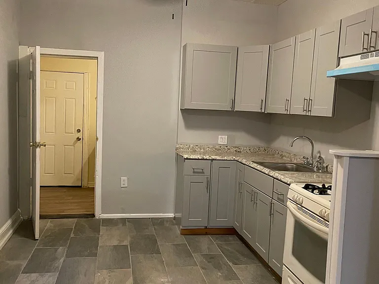 5131 Ludlow St — Photo 6