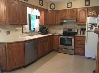 3 Beacon Rd, Hopatcong, NJ 07843