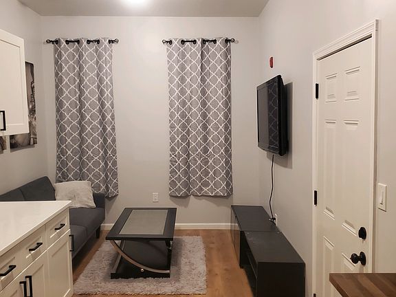 5th image of 2357 N Park Ave #2