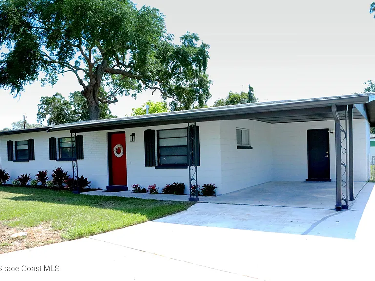922 Carolina Ave S — Photo 2