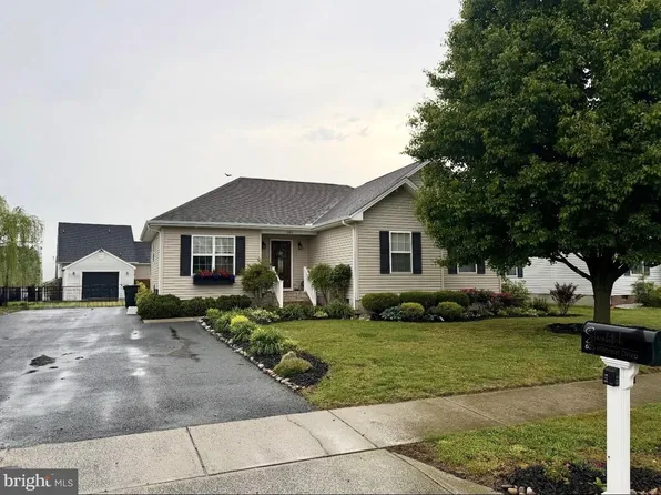 603 Hillcrest Dr, Pocomoke City, MD 21851