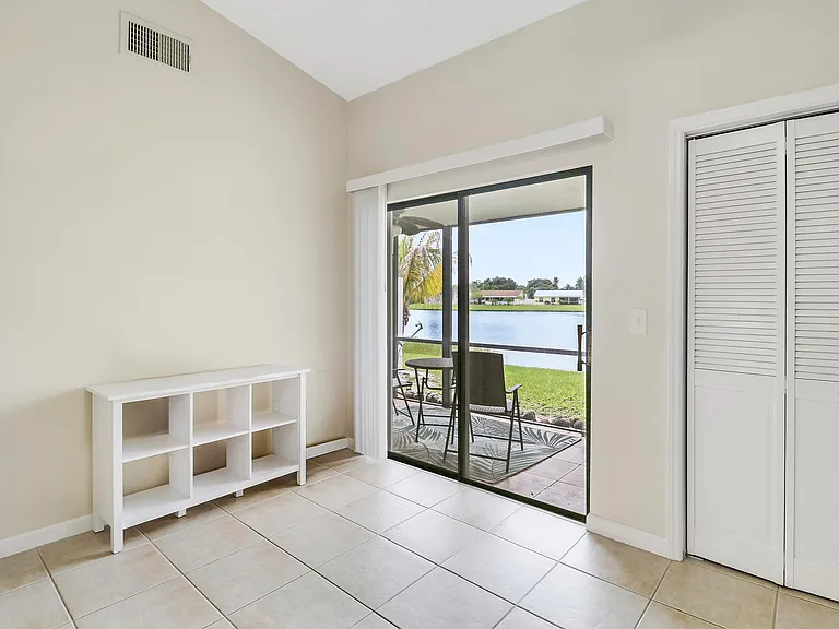 703 Stonewood Ct #16C — Photo 15