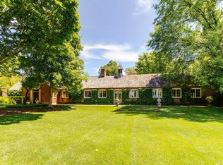 800 S Ridge Rd, Lake Forest, IL 60045