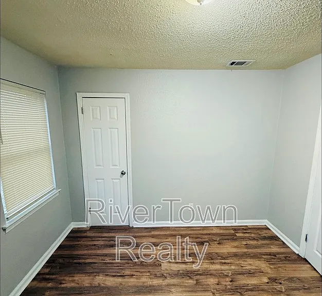 3046 Sinclair St — Photo 7