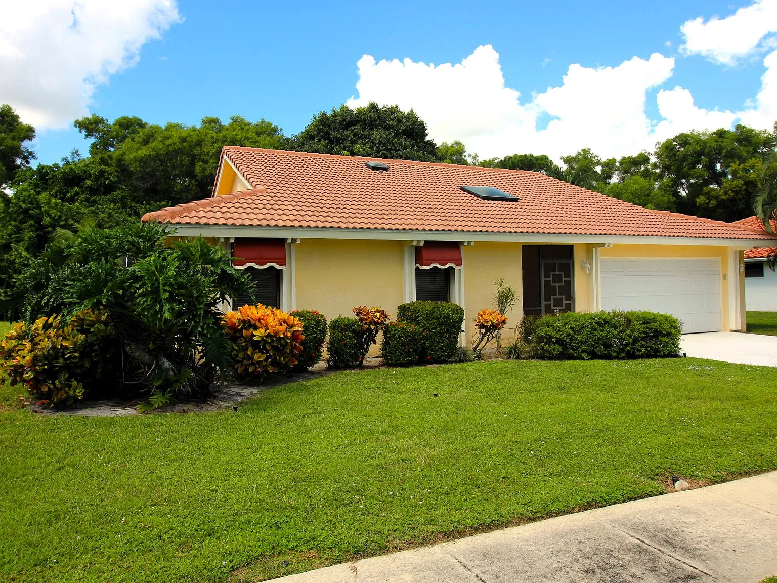 4 bed, 2618 sqft, $4,600 — Photo 1