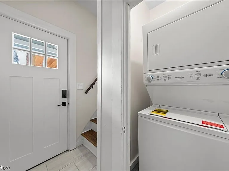3301 Hancock Ave #UP — Photo 5