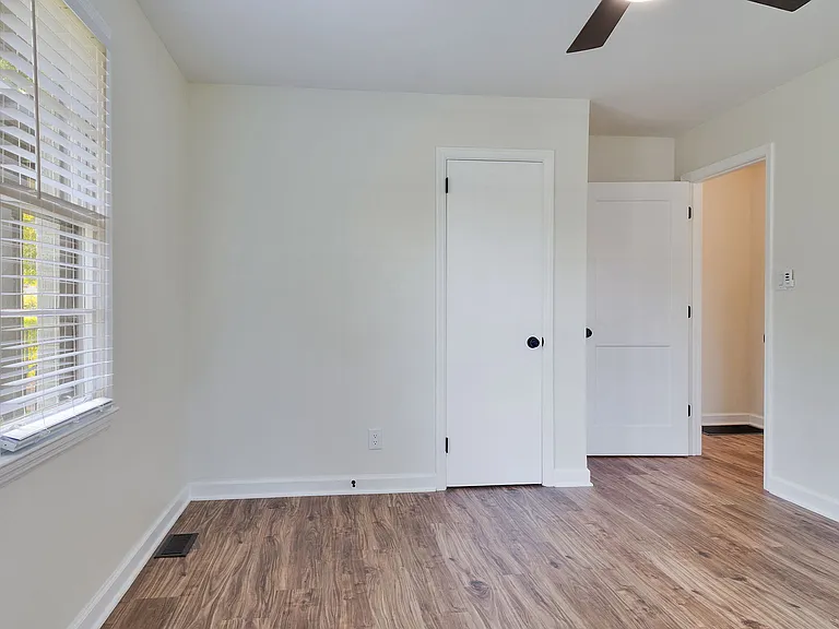 116 Westview Blvd — Photo 18