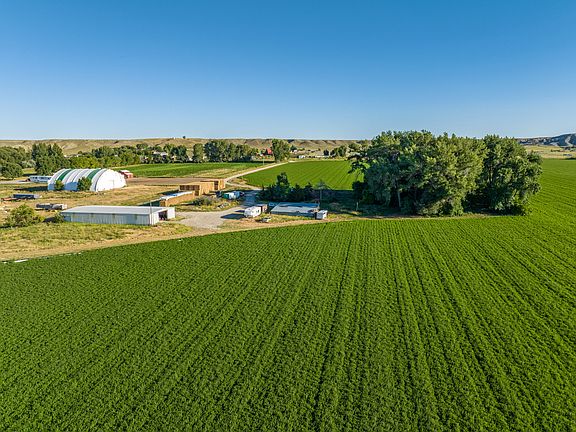 3rd image of 22 Alaska Rd