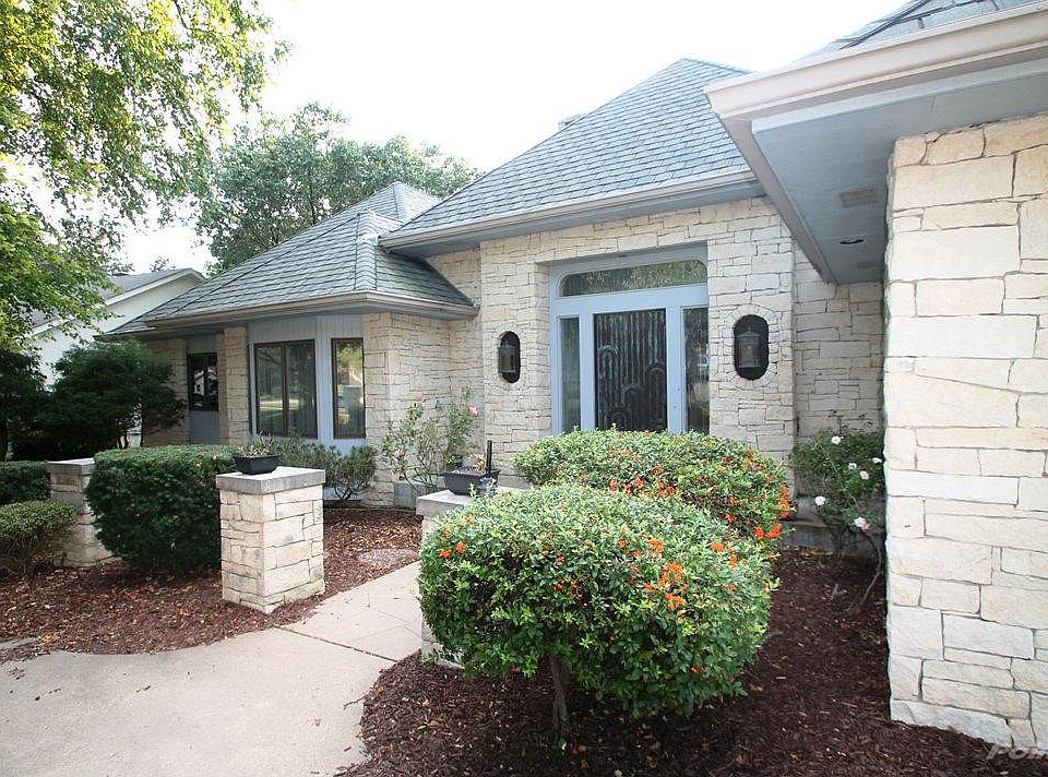 Broxterman quality built home!
