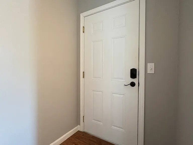 Entrance / Exit to Unit