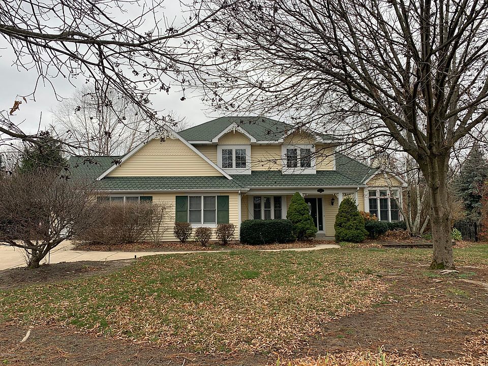 1st image of 146 Bay Circle Dr