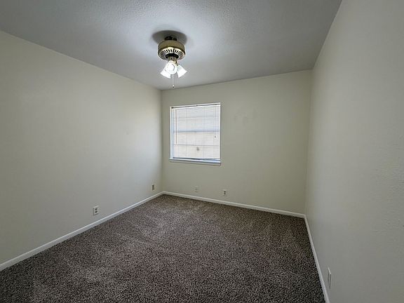 4th image of 805D Simpson Rd