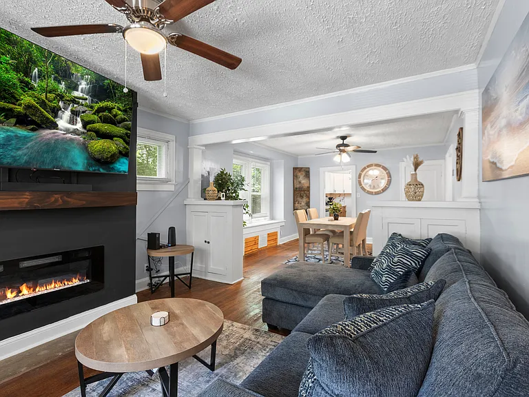 Chestnut Ave — Photo 3