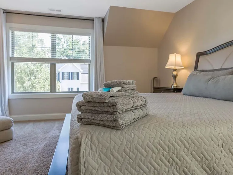 8425 Hobhouse Cir — Photo 29