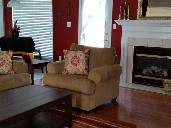 Living Rm and Fireplace