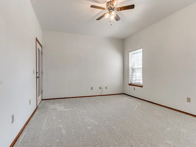 6439 Masons Dr — Photo 14