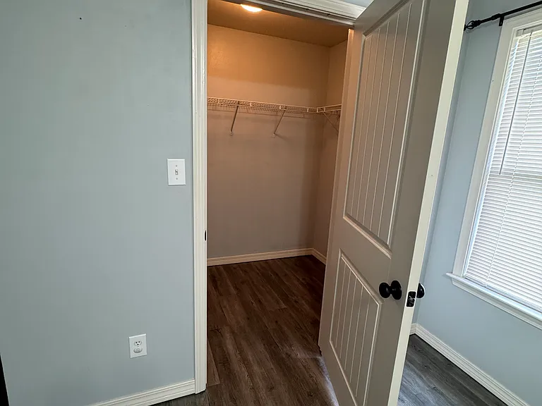 8956 Spring Grv N — Photo 8