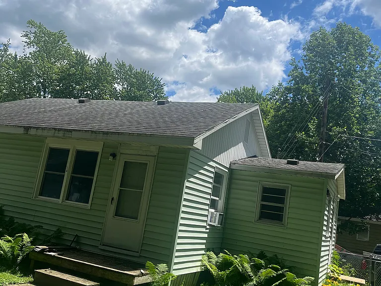 F St — Photo 1