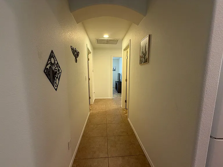 2416 N Ridge Ave — Photo 14