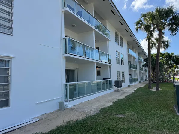 1600 NE 114th St APT 305, Miami, FL 33181
