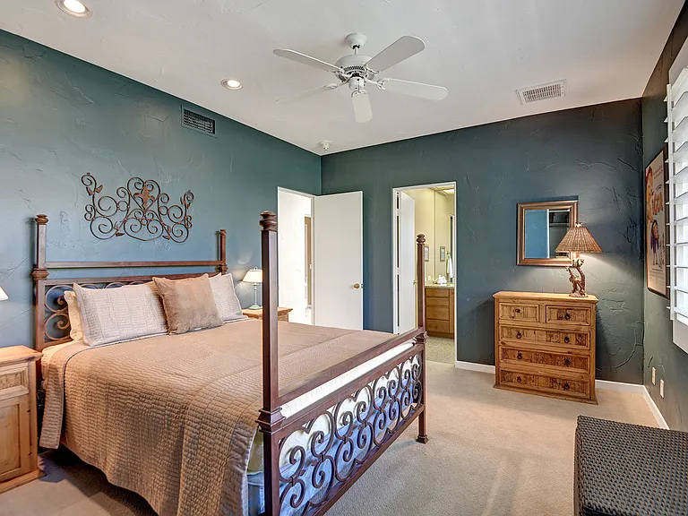 383 Desert Holly Dr — Photo 24