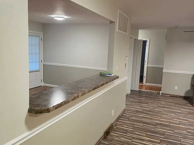 1007 S Water St — Photo 16