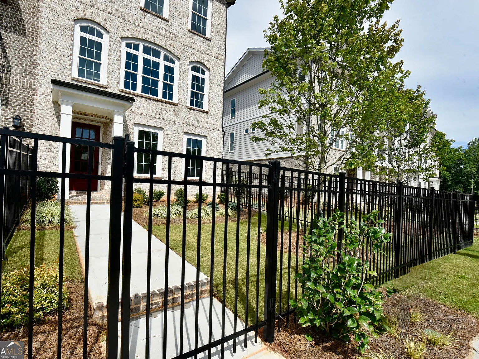 4 bed, 3.5 bath, $3,250 — Photo 2