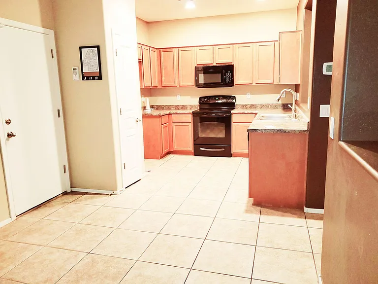 3816 E Trigger Way — Photo 10