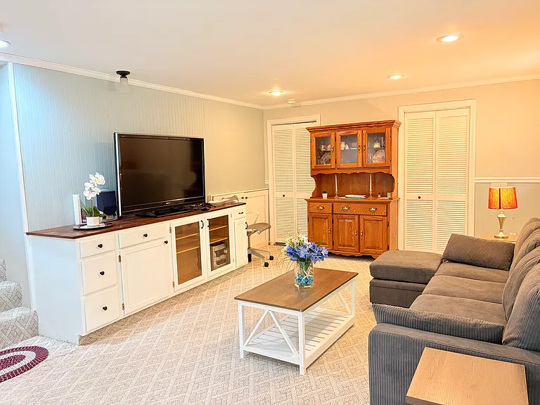 480 Forest Rd — Photo 9