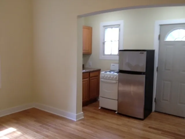 125 Gibbs St — Photo 4