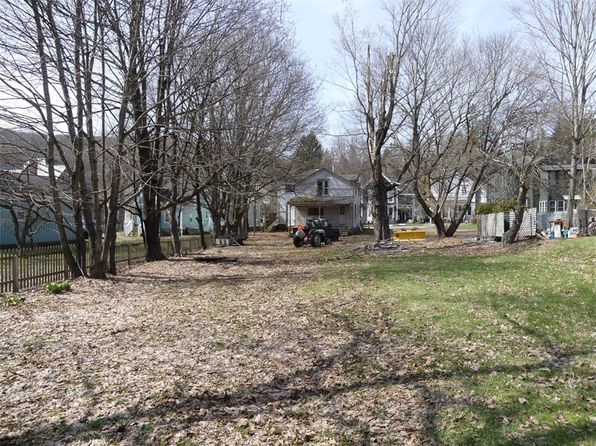 42 Main St, Andes, NY 13731