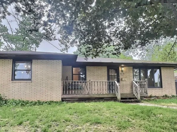 2925 E 41st St, Des Moines, IA 50317
