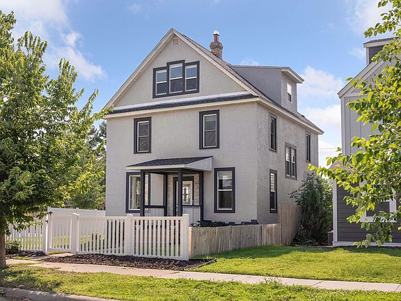 2nd image of 2900 California St NE