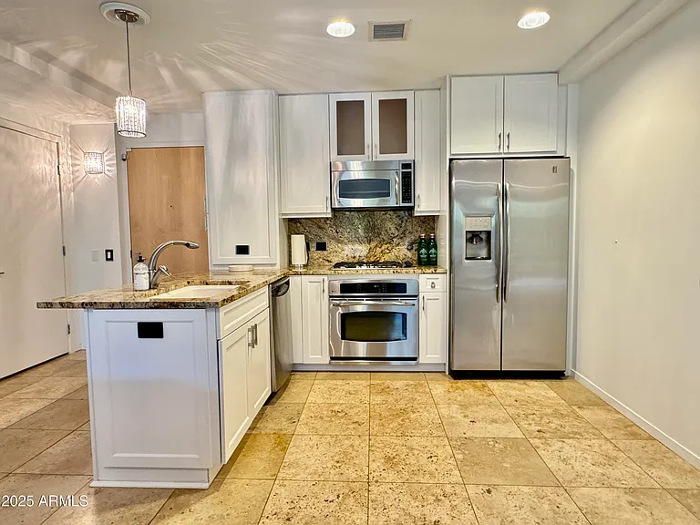 7141 E Rancho Vista Dr #2013 — Photo 1