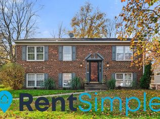 12035 Stuart Ridge Dr, Herndon, VA 20170