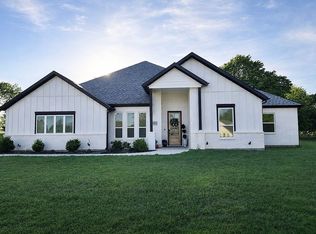 141 Bluegrass Trl, Springtown, TX 76082