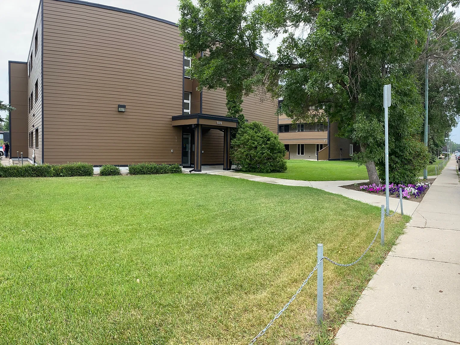 Lockwood Place — Photo 1